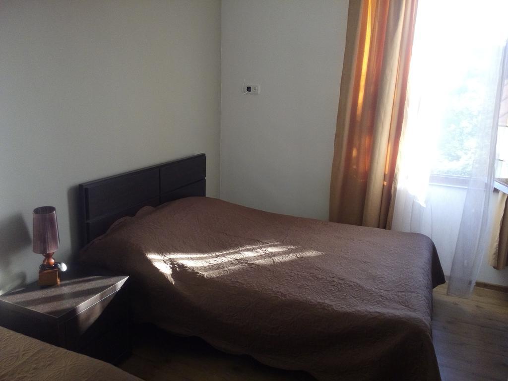 Guest House Chirina Sighnaghi Exterior photo