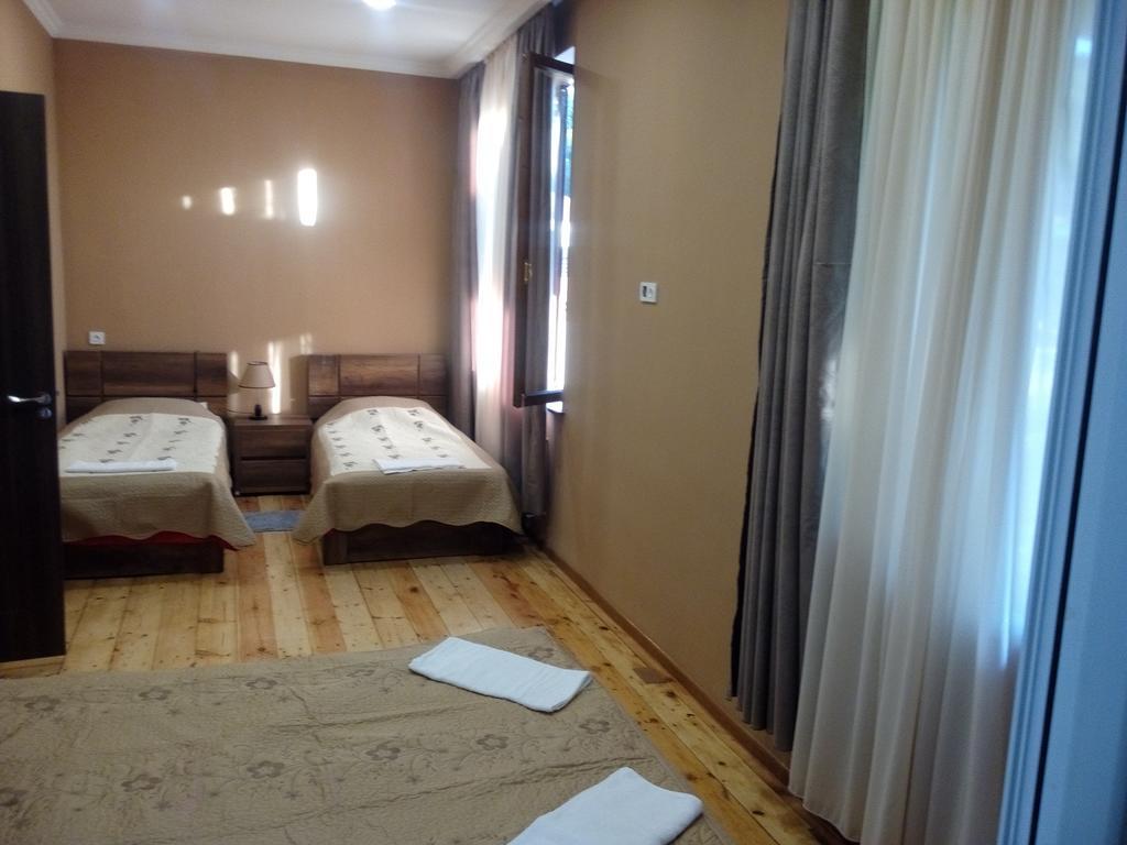 Guest House Chirina Sighnaghi Exterior photo