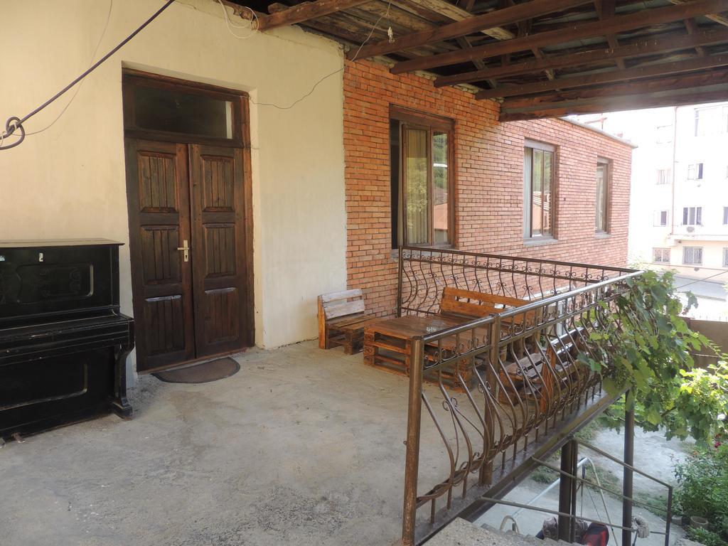 Guest House Chirina Sighnaghi Exterior photo