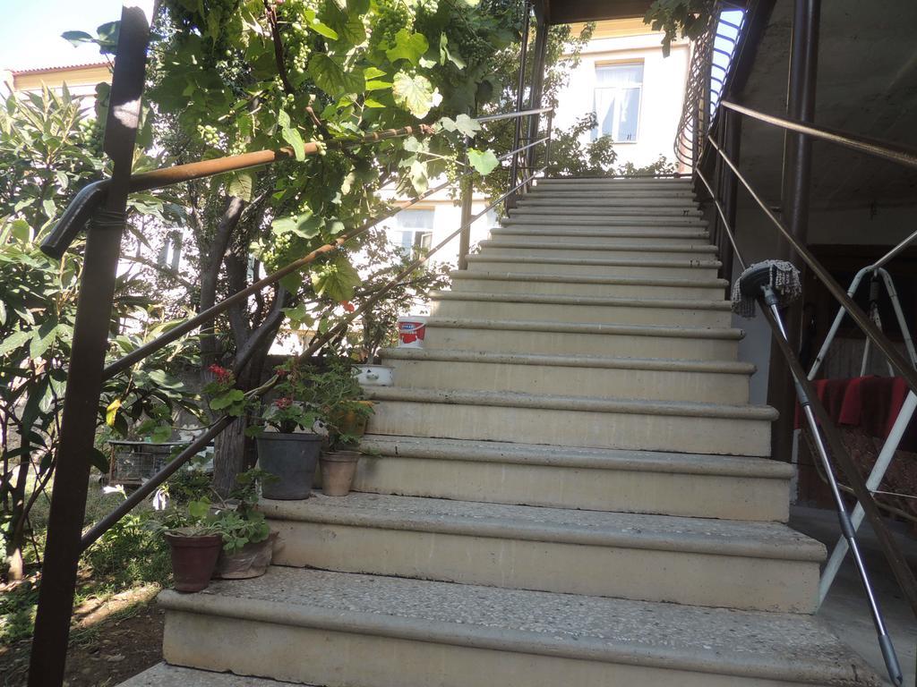 Guest House Chirina Sighnaghi Exterior photo